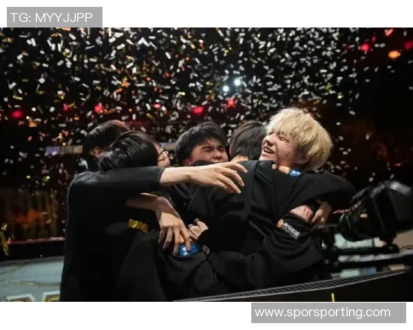 FPX战队崛起之路:解析其在英雄联盟中的强大实力与团队协作